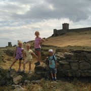 С детьми в Судакскую крепость